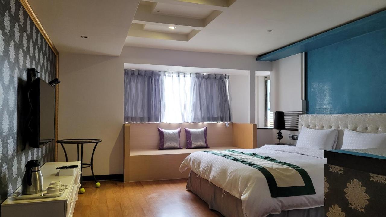 Left Bank 121 Hotel Tainan Exterior photo