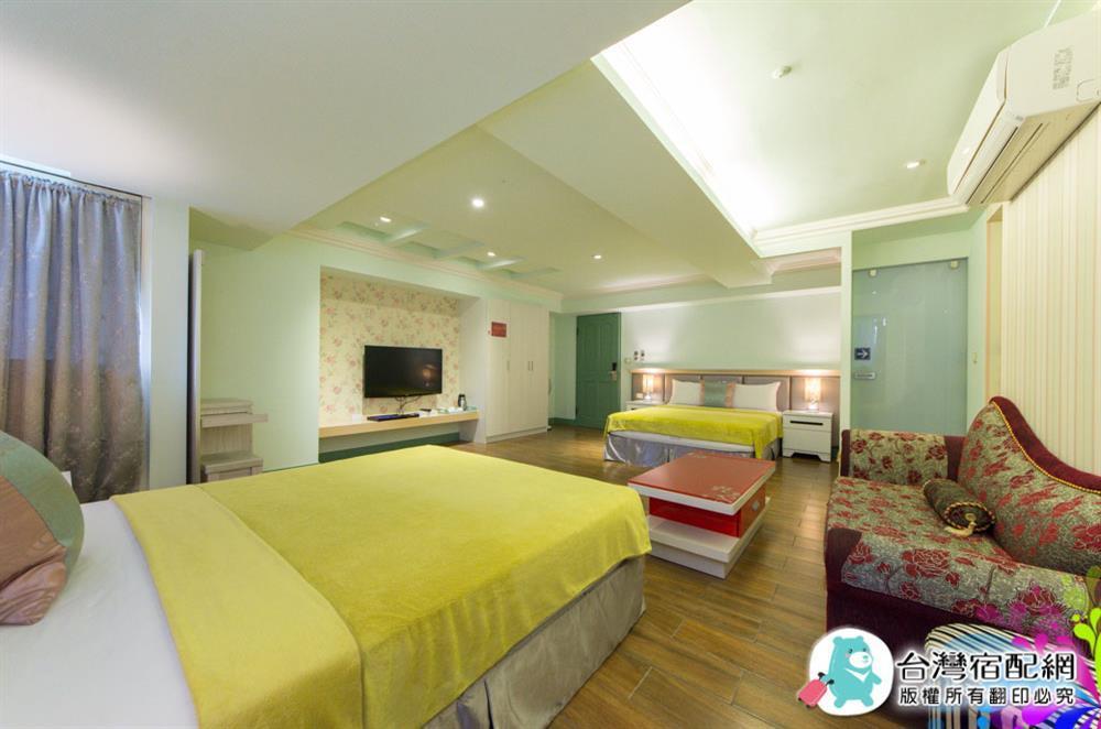 Left Bank 121 Hotel Tainan Exterior photo
