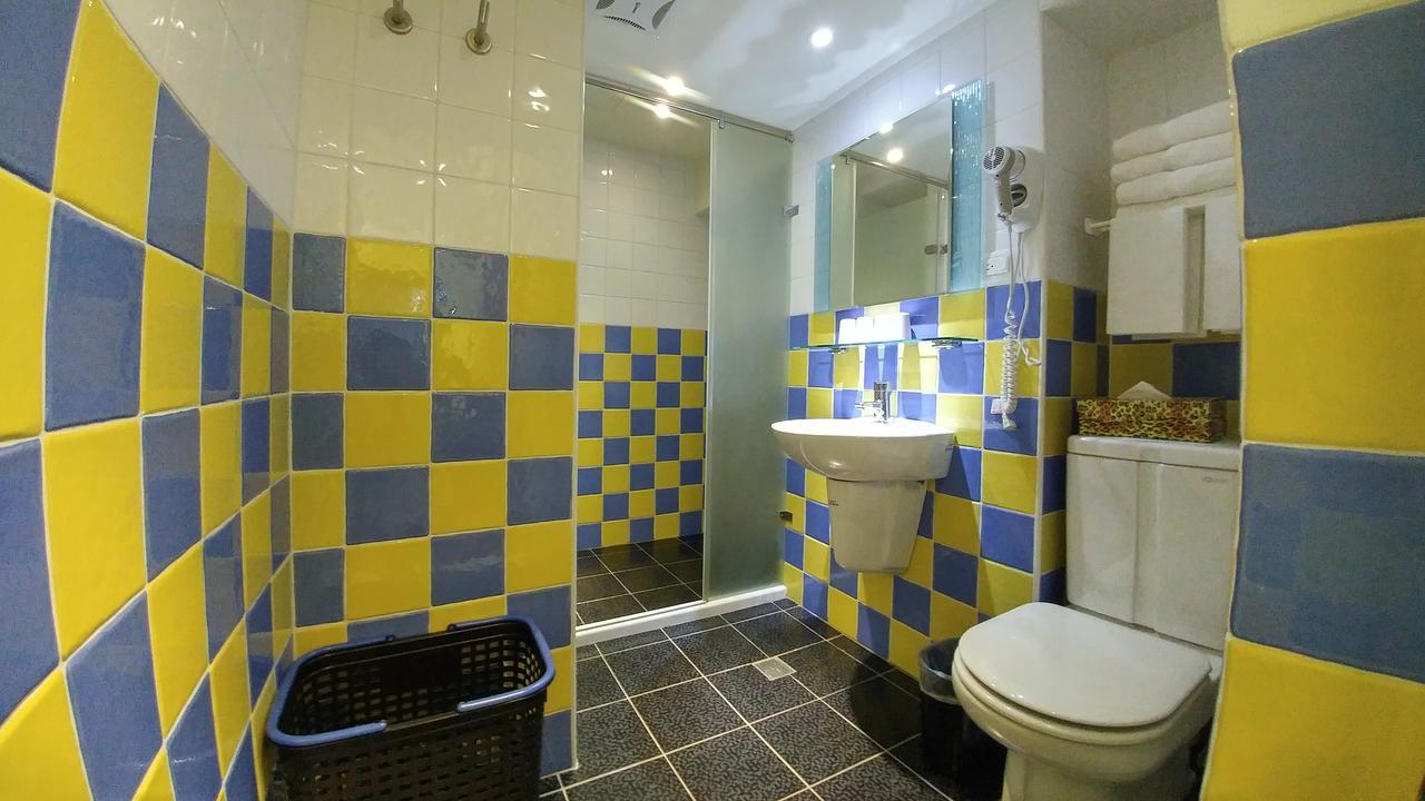 Left Bank 121 Hotel Tainan Exterior photo